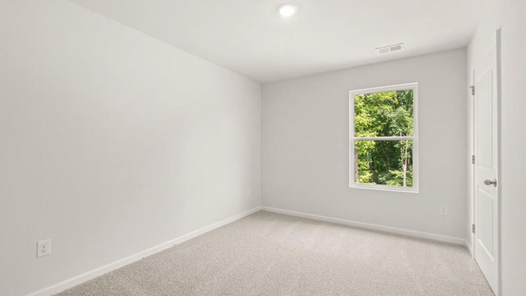 Spacious, unfurnished interior of a new home in Oconee Overlook Townhomes, Gainesville (Image 22).