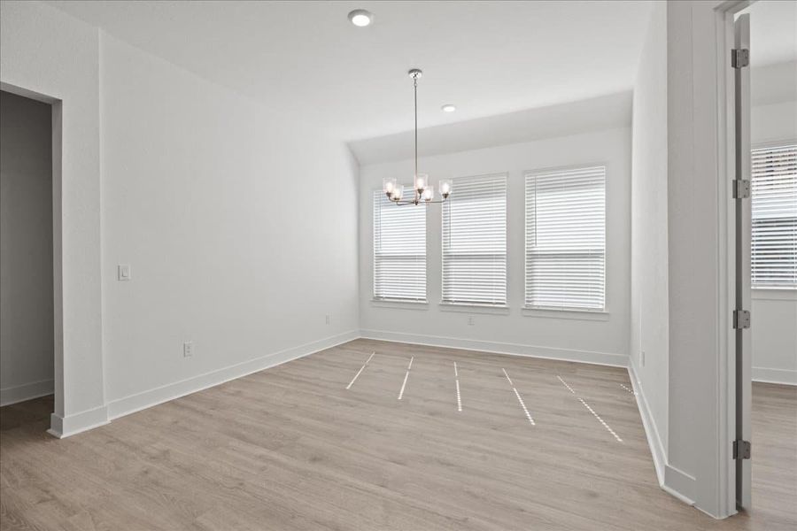 Spacious, unfurnished interior of a new home in Village at Three Oaks, Seguin (Image 22).