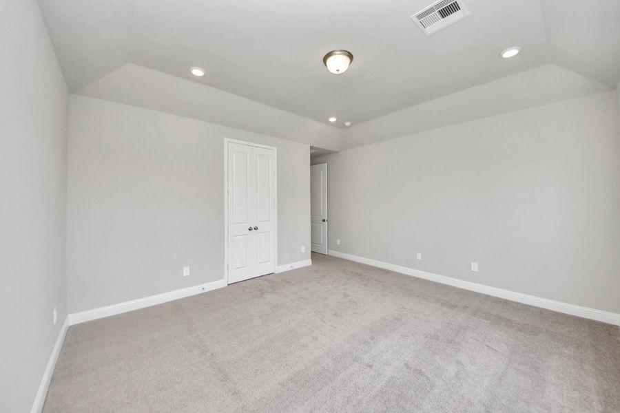 Spacious, unfurnished interior of a new home in ARTAVIA: Hilltop Collection, Conroe (Image 32). Spacious, unfurnished interior of a new home in ARTAVIA: Hilltop Collection, Conroe (Image 32).