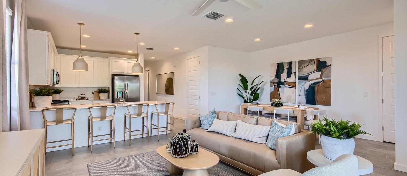 3580 Latitude Great 3of3 F1 Base4 3580 Latitude Great 3of3 F1 Base4