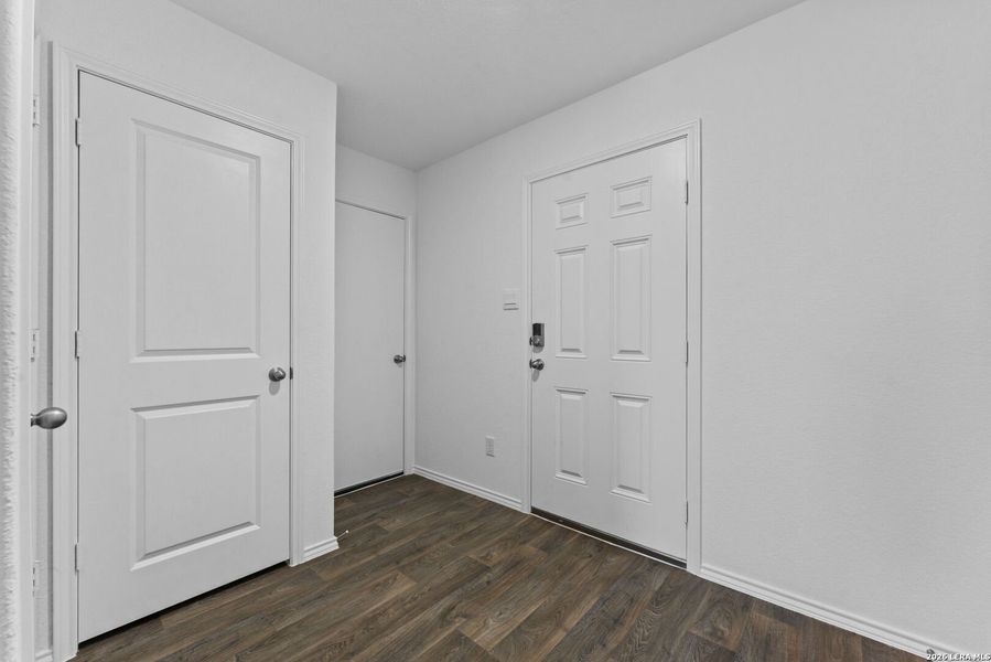 Spacious, unfurnished interior of a new home in Preserve at Medina, Von Ormy (Image 15). Spacious, unfurnished interior of a new home in Preserve at Medina, Von Ormy (Image 15).