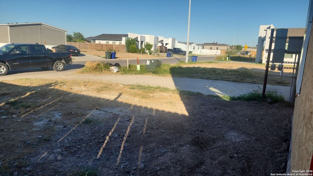 Site preparation for new homesites in , Laredo (Image 7).