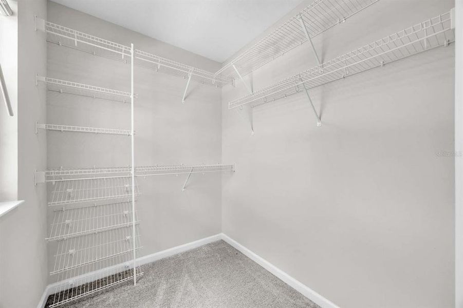 Spacious, unfurnished interior of a new home in , Orlando (Image 20).