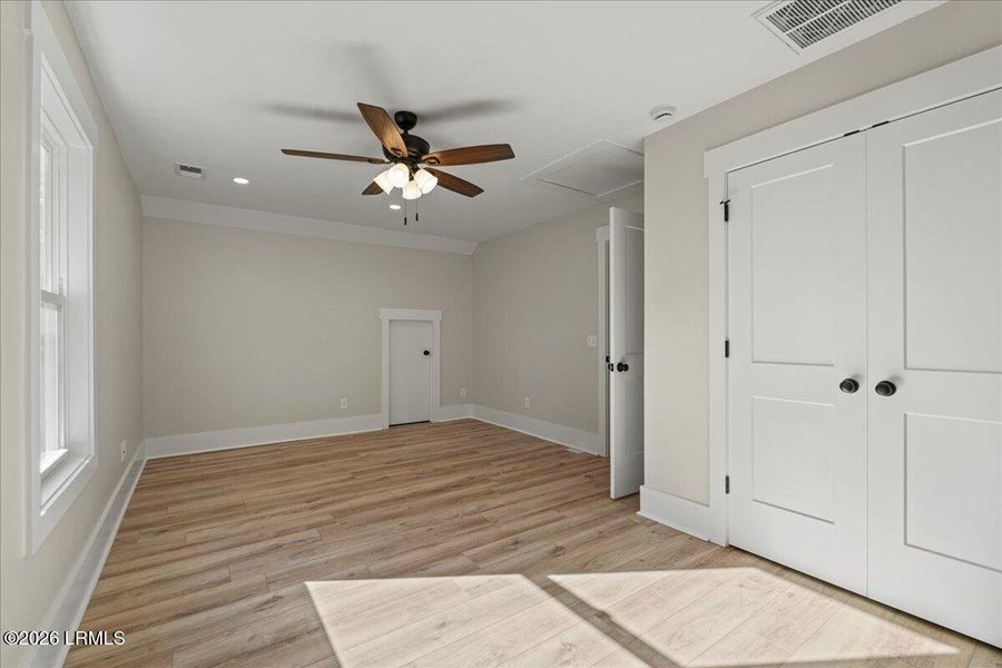 Spacious, unfurnished interior of a new home in , Beaufort (Image 66).