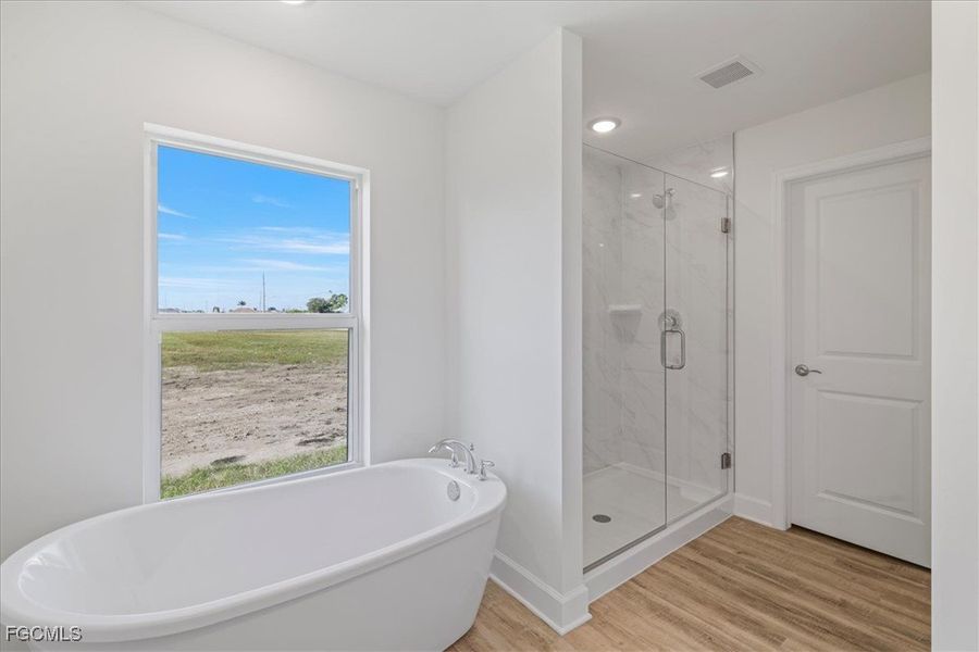 Furnished interior view inside a new home in Cape Coral, Cape Coral (Image 12).
