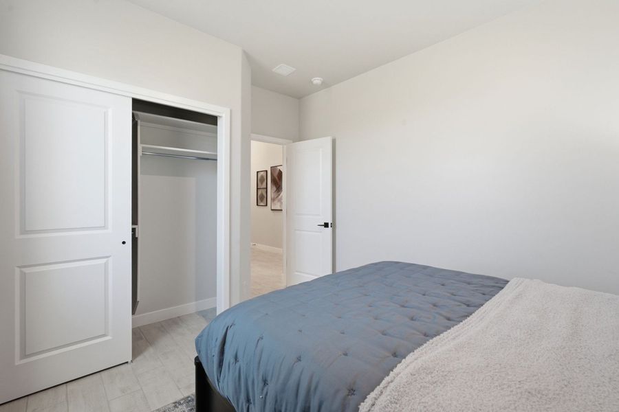 Representative furnished interior of a home built from the Santa Rosa by Hakes Brothers in Paseo Del Este, El Paso (Image 31).