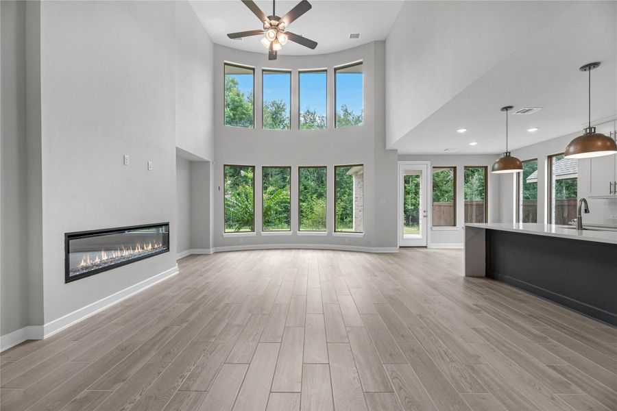 Spacious, unfurnished interior of a new home in The Trails - 60', New Caney (Image 12).