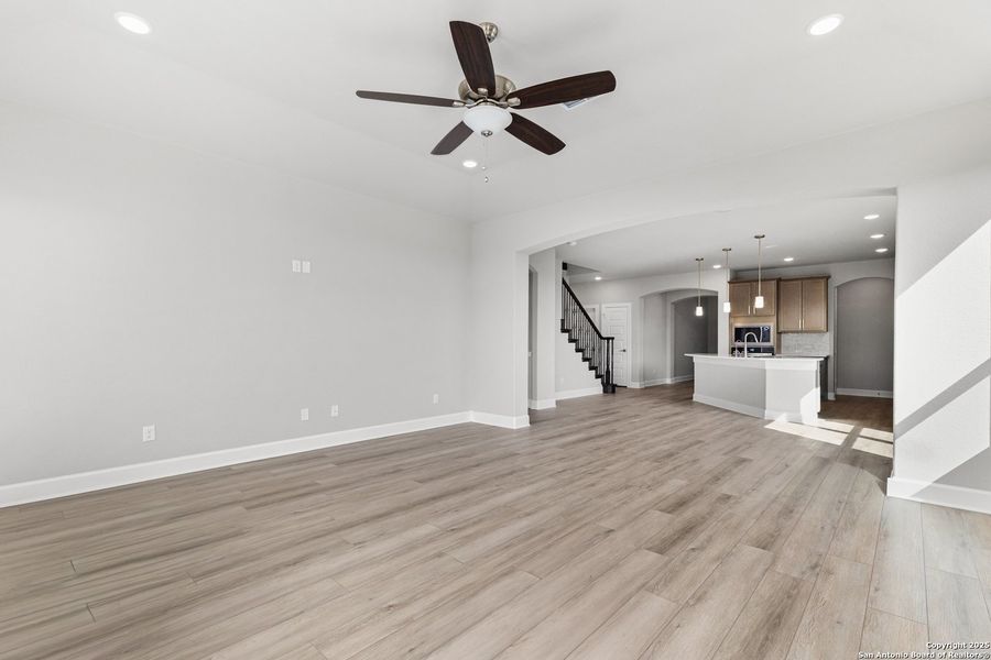 Spacious, unfurnished interior of a new home in The Enclave at Potranco Oaks, Castroville (Image 16).