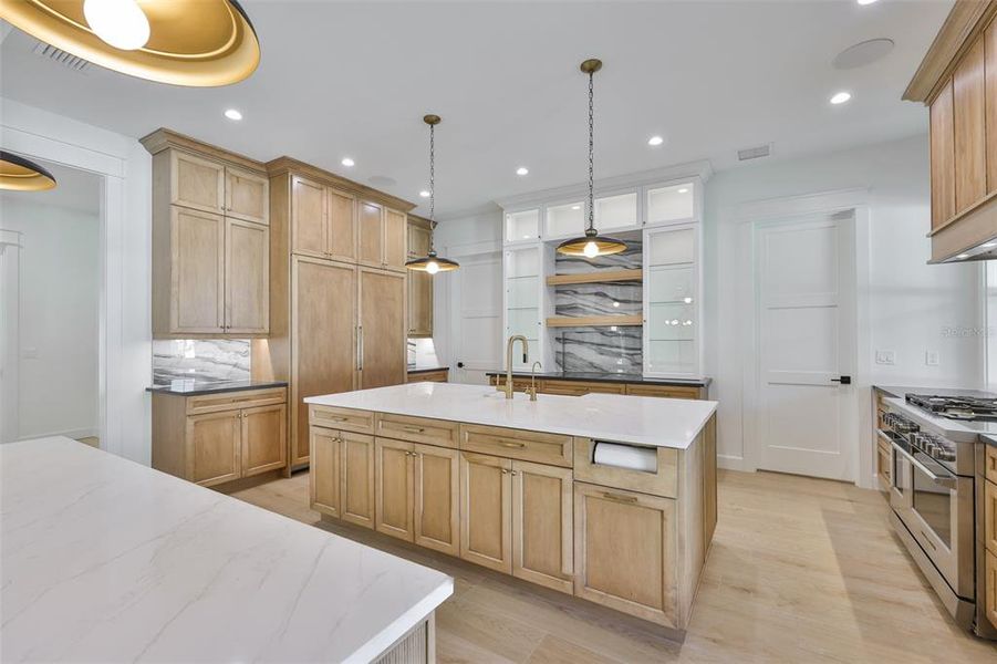Furnished interior view inside a new home in , Tampa (Image 53).