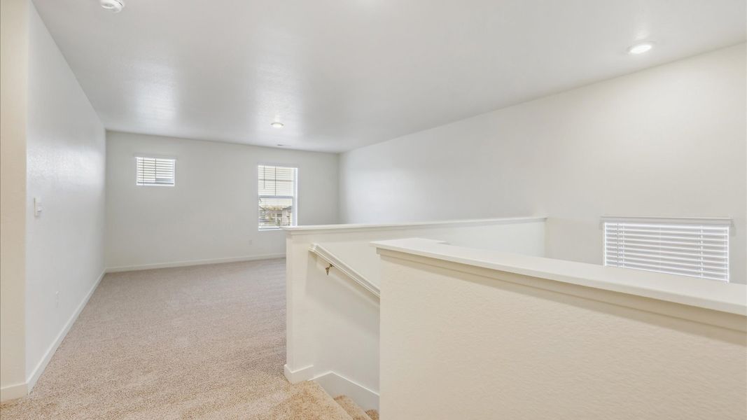 Spacious, unfurnished interior of a new home in Settlers Crossing, Commerce City (Image 15).
