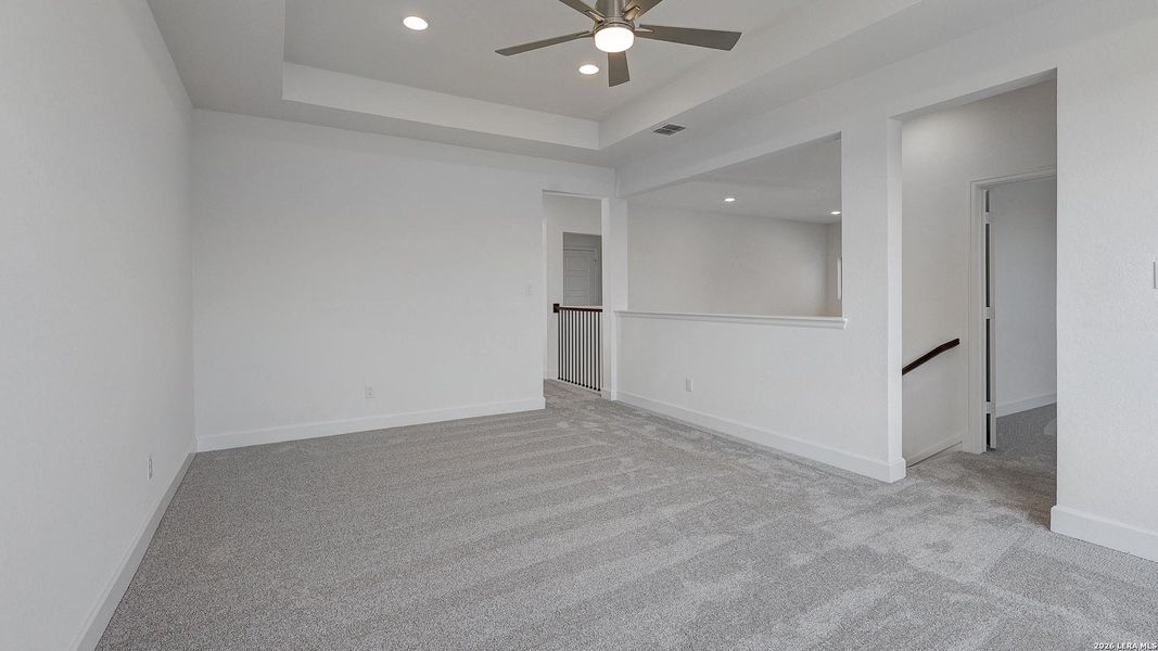 Spacious, unfurnished interior of a new home in Alsatian Oaks, Castroville (Image 18).