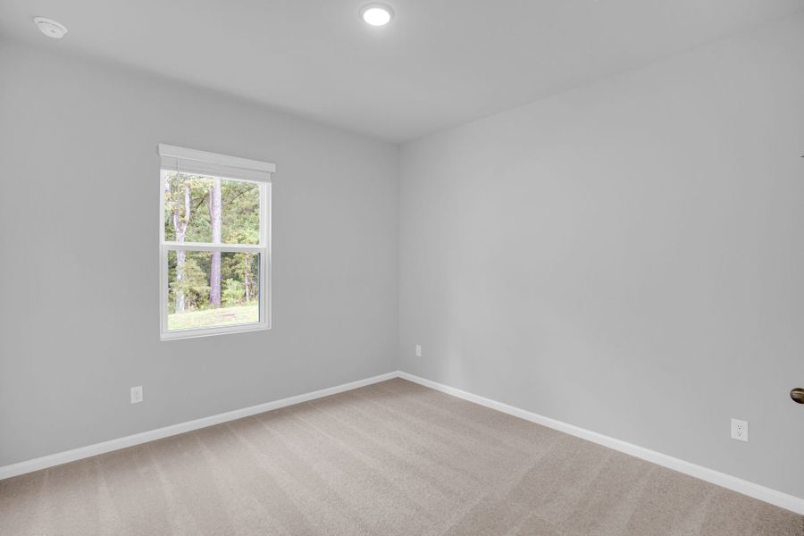 Spacious, unfurnished interior of a new home in Bradford Pointe, Summerville (Image 28).