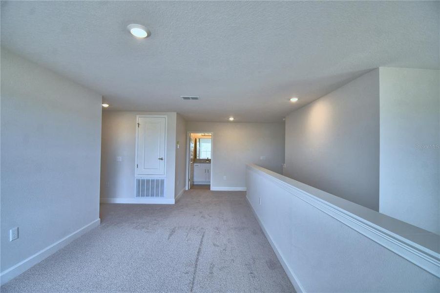 Spacious, unfurnished interior of a new home in Lake Juliana Estates, Auburndale (Image 28).