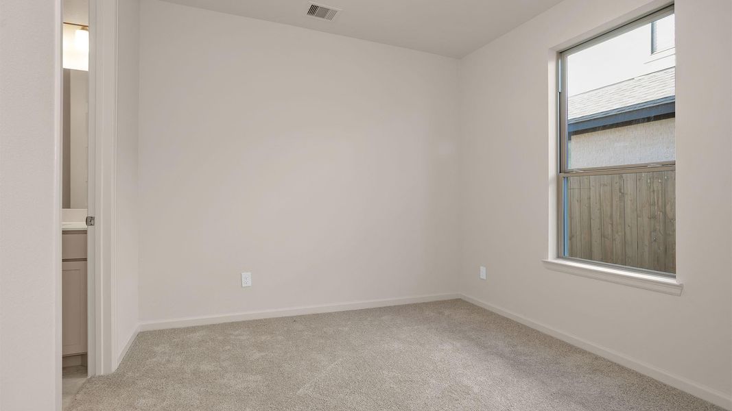 Spacious, unfurnished interior of a new home in Candela South 50', Richmond (Image 7).