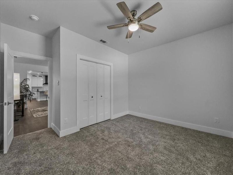 Spacious, unfurnished interior of a new home in , Granbury (Image 15).