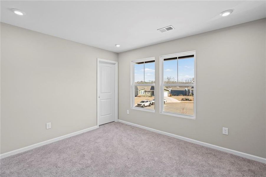 Spacious, unfurnished interior of a new home in Crossvine Estates, Braselton (Image 34).