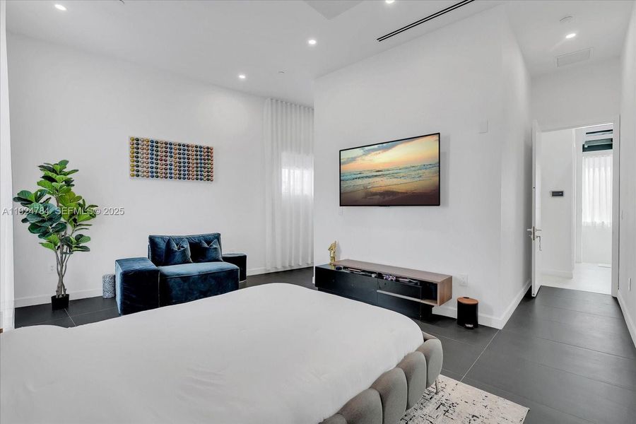 Furnished interior view inside a new home in , Miami Beach (Image 10). Furnished interior view inside a new home in , Miami Beach (Image 10).