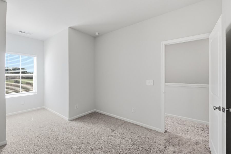 Spacious, unfurnished interior of a new home in Nichols Landing, Charlotte (Image 20).