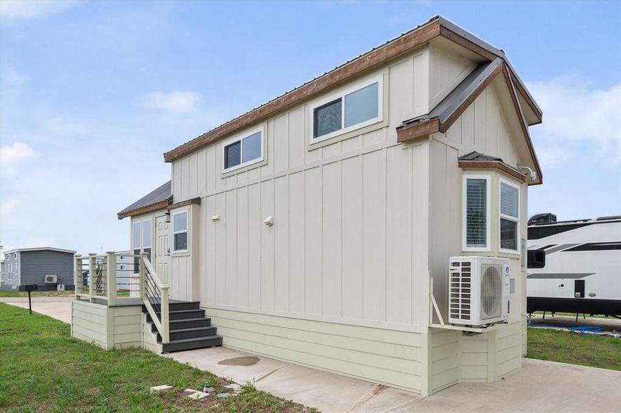 Front exterior of a new home in , Kerens, TX, highlighting curb appeal (Image 2).