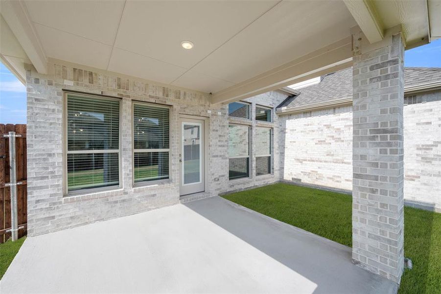 5208 Deep Creek- Patio-1