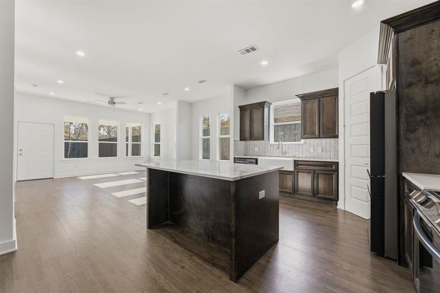 Furnished interior view inside a new home in , Dallas (Image 5).