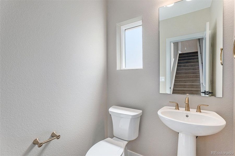 Second-level powder bath