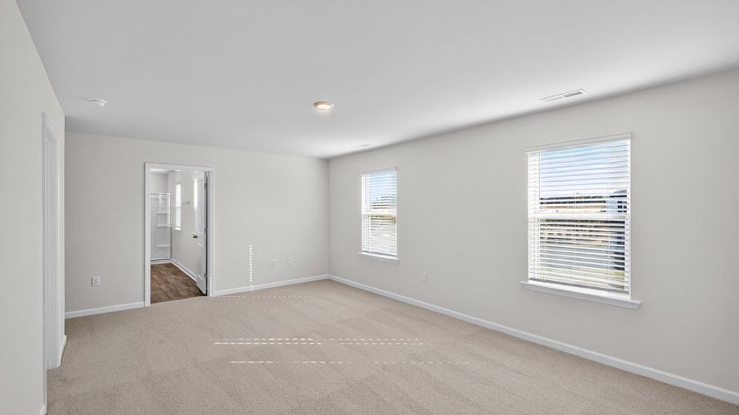 Spacious, unfurnished interior of a new home in Olive Branch, Clayton (Image 28).