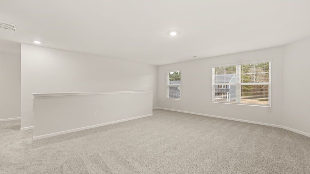 Spacious, unfurnished interior of a new home in Twin Lakes, Hoschton (Image 25).