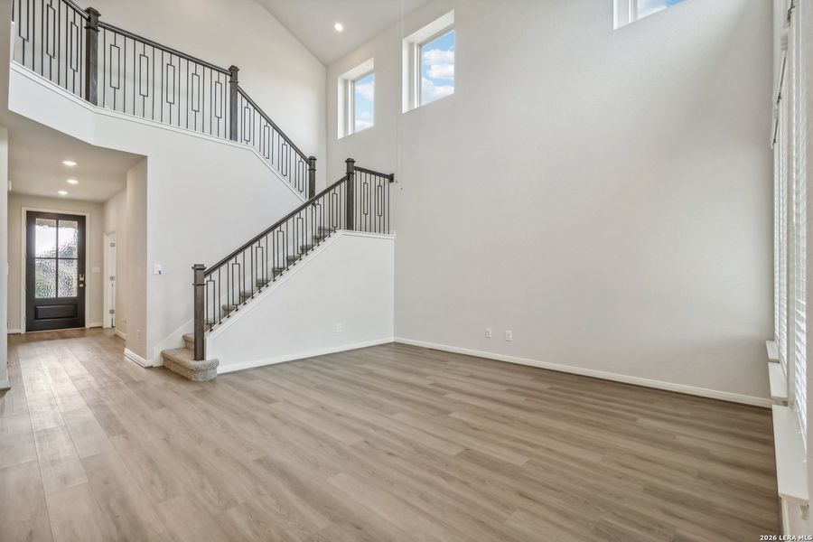 Spacious, unfurnished interior of a new home in , San Antonio (Image 15).