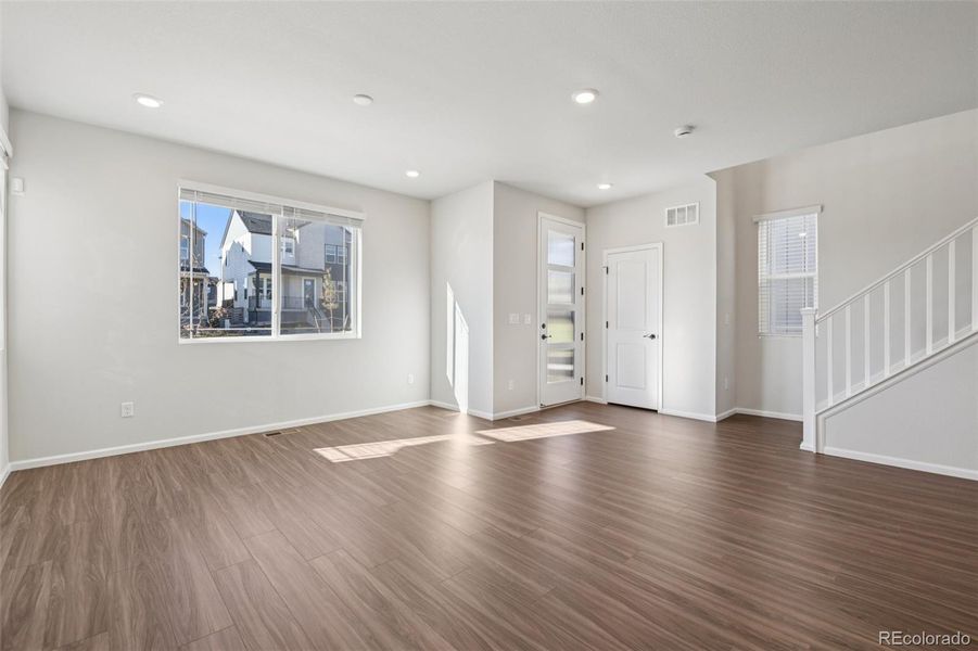 Spacious, unfurnished interior of a new home in The Villas Collection at Sterling Ranch, Littleton (Image 29).