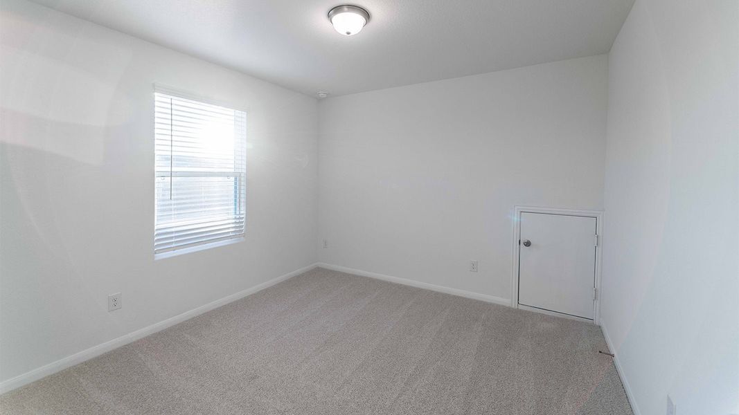 Spacious, unfurnished interior of a new home in Sunset Oaks, Maxwell (Image 32).