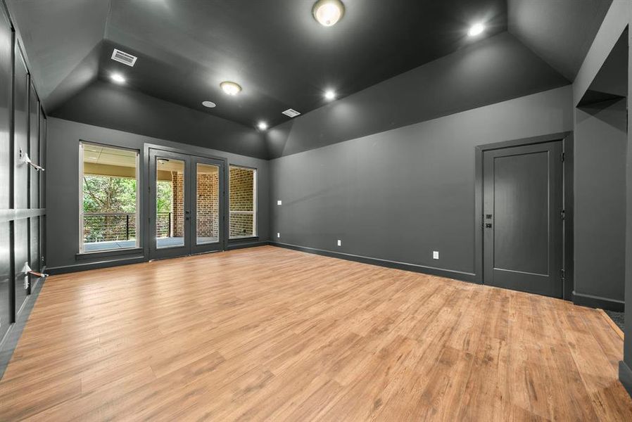 Spacious, unfurnished interior of a new home in , Cedar Hill (Image 25).