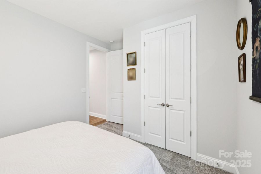 Furnished interior view inside a new home in Handsmill on Lake Wylie, York (Image 6).