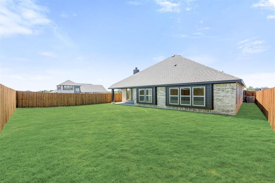 Front exterior of a new home in Georgetown at Kings Fort 60s, Kaufman, TX, highlighting curb appeal (Image 24). Front exterior of a new home in Georgetown at Kings Fort 60s, Kaufman, TX, highlighting curb appeal (Image 24).