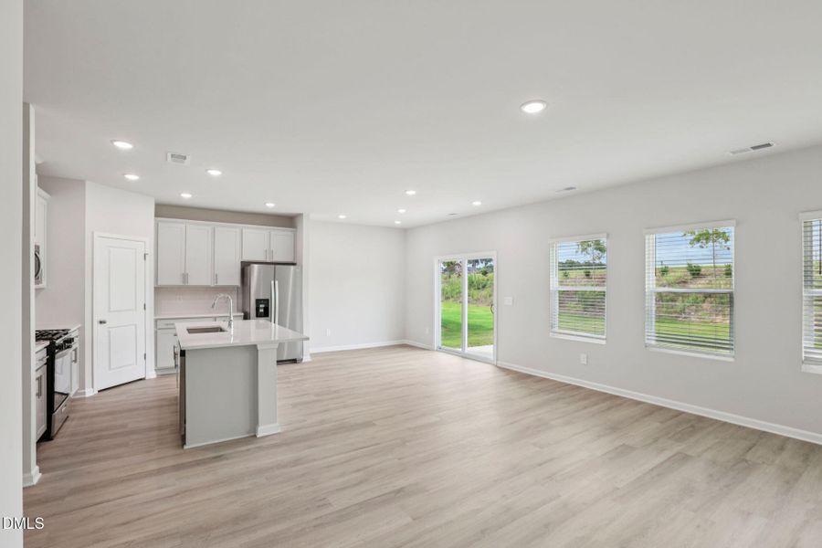 6-web-or-mls-Raleigh- River Glen- 641 Wh