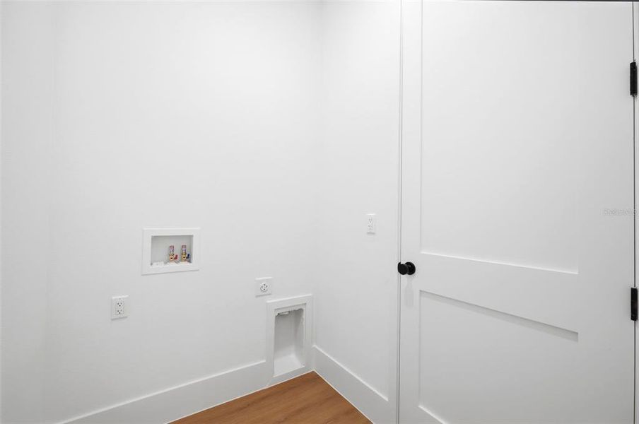 Spacious, unfurnished interior of a new home in , Ocala (Image 25).