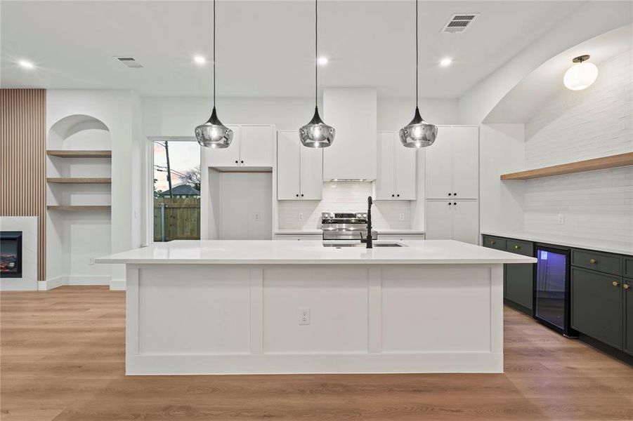 Furnished interior view inside a new home in , Dallas (Image 10).