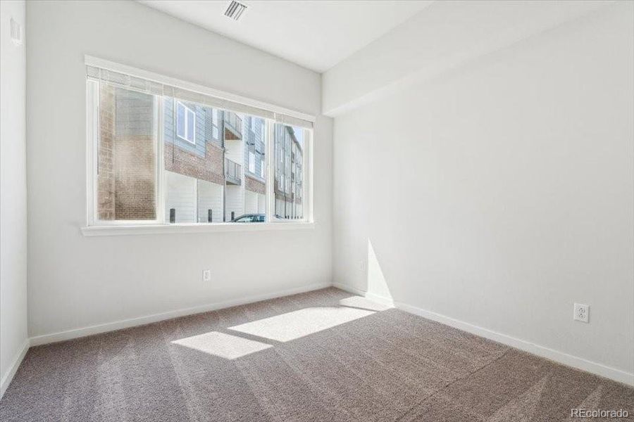 Spacious, unfurnished interior of a new home in Condo Collection at Grand Vue at Interlocken, Broomfield (Image 8).