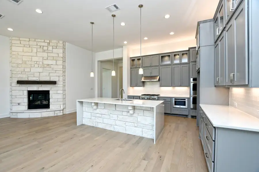 Representative furnished interior of a home built from the Siena III by Giddens Homes in Clearwater Ranch, Liberty Hill (Image 169).