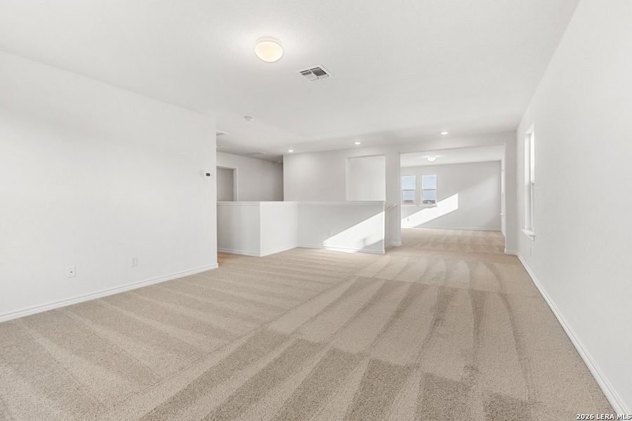 Spacious, unfurnished interior of a new home in Knox Ridge, Converse (Image 16).