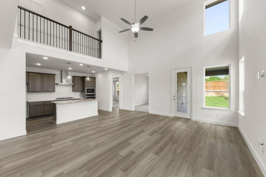 13. 3018 Wallis - Family 13. 3018 Wallis - Family