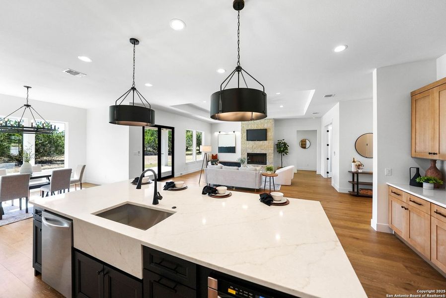 Furnished interior view inside a new home in , Bandera (Image 8).