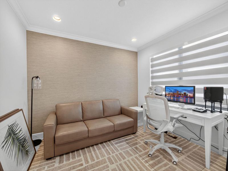 Den/Office Den/Office