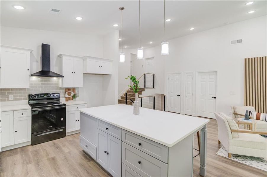 Furnished interior view inside a new home in , Gainesville (Image 4).