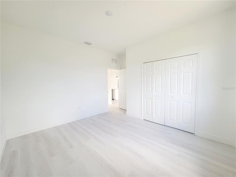 Spacious, unfurnished interior of a new home in , Punta Gorda (Image 19).