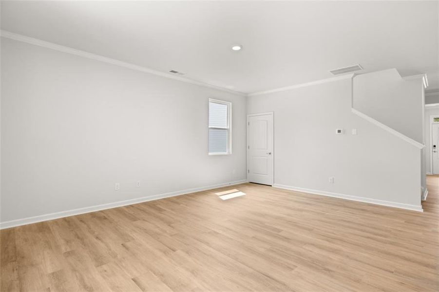 Spacious, unfurnished interior of a new home in Fairway 17 at Mirror Lake, Villa Rica (Image 36).