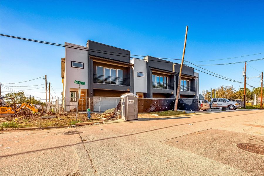 Front exterior of a new home in , Houston, TX, highlighting curb appeal (Image 25). Front exterior of a new home in , Houston, TX, highlighting curb appeal (Image 25).