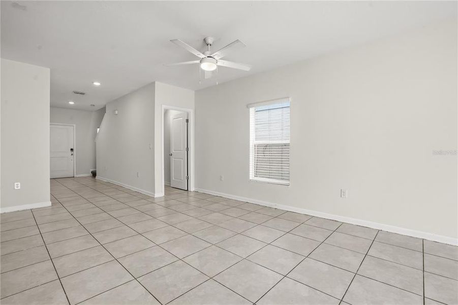 Spacious, unfurnished interior of a new home in Cascades, Davenport (Image 21).