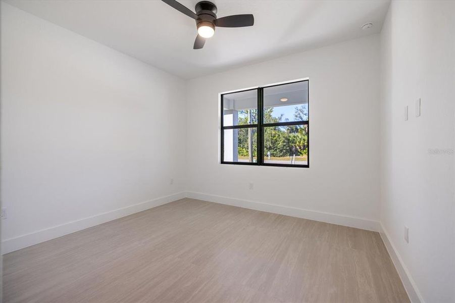 Spacious, unfurnished interior of a new home in , Rotonda West (Image 14).