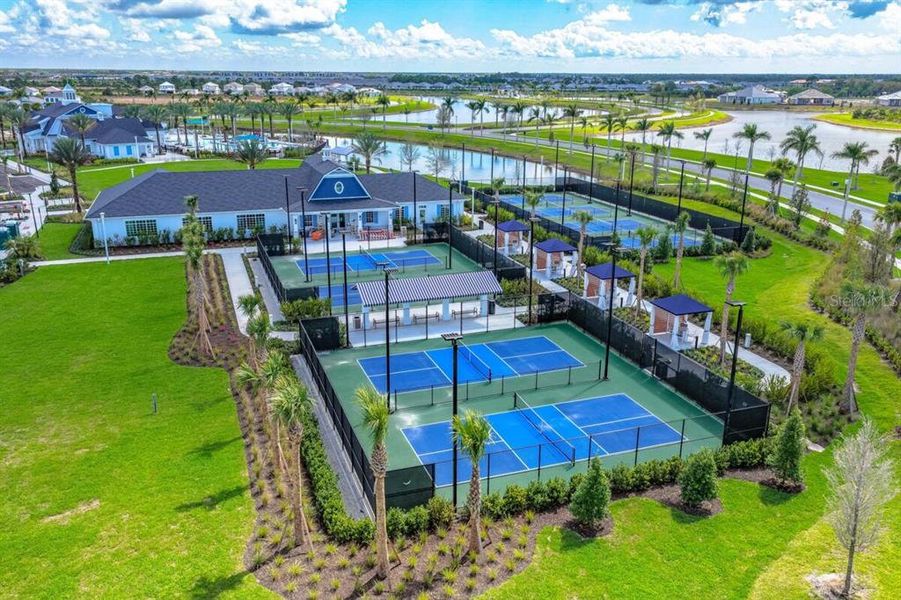 Community amenities in Palmera at Wellen Park, Venice (Image 3).